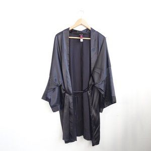 ADORE ME Robe Women XS Black Satin Kimono Relaxed‎ Open Night Sleep Loungewear